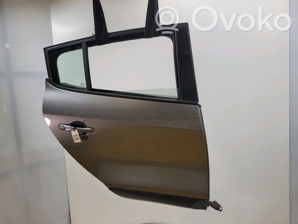 Drzwi tylne   821006014R,U19954K