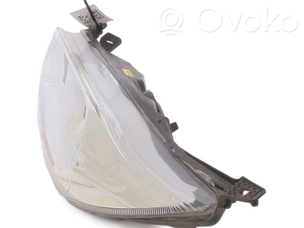 Ford Fiesta Lampa przednia 