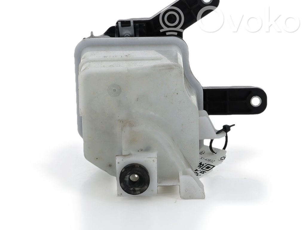 Mazda 3 Serbatoio di compensazione del liquido refrigerante/vaschetta