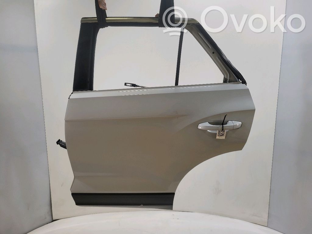 Volkswagen T-Roc Rear door
