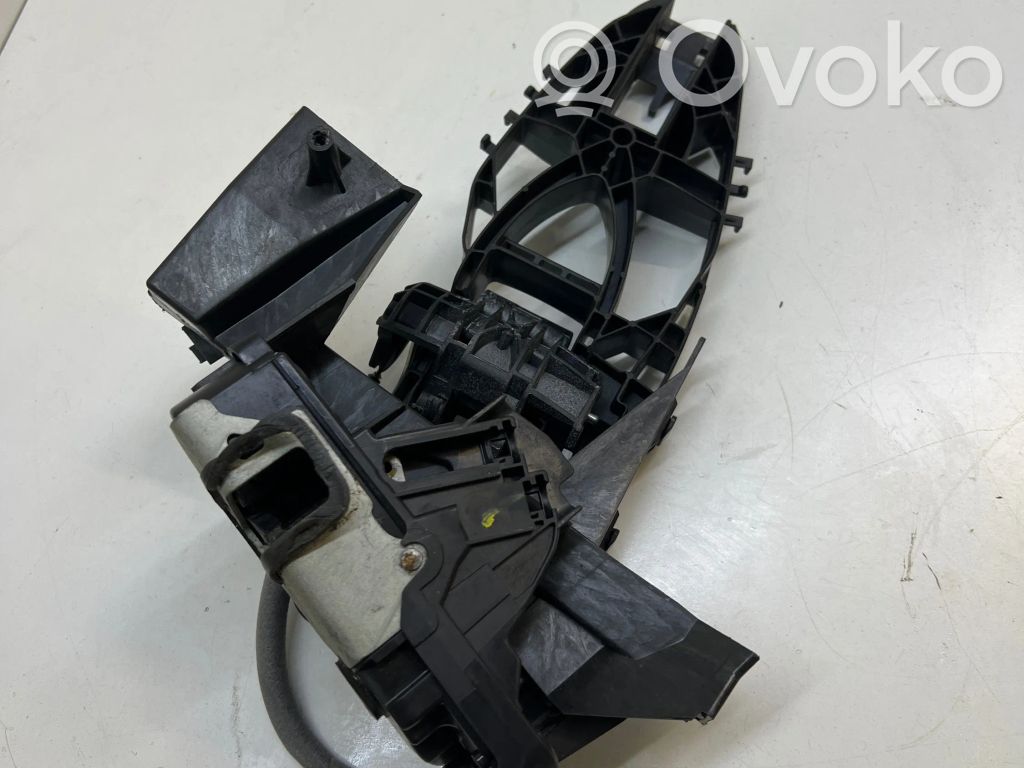 Ford Fiesta Zamek drzwi tylnych 
