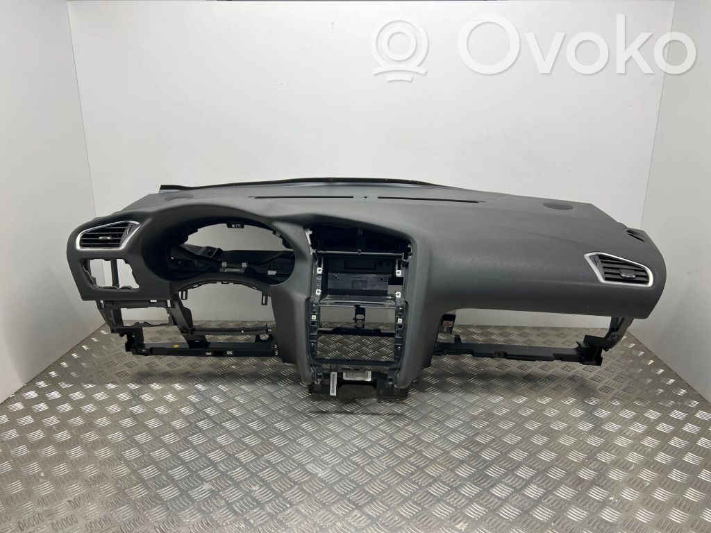 Citroen DS4 Панель 