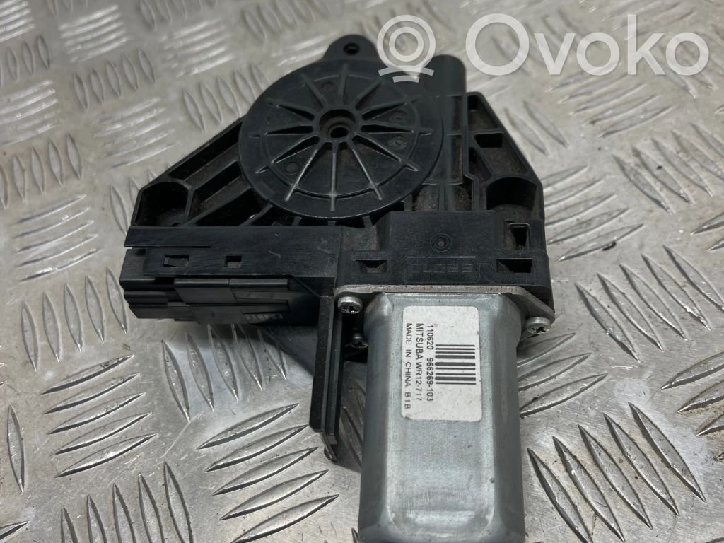 Volvo V60 Motor del regulador de la ventanilla de la puerta delantera 
