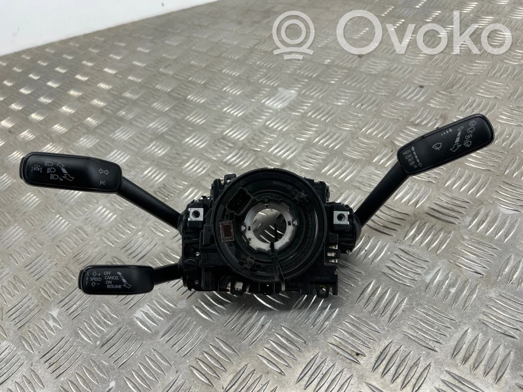 Seat Leon (5F) Wiper turn signal indicator stalk/switch 
