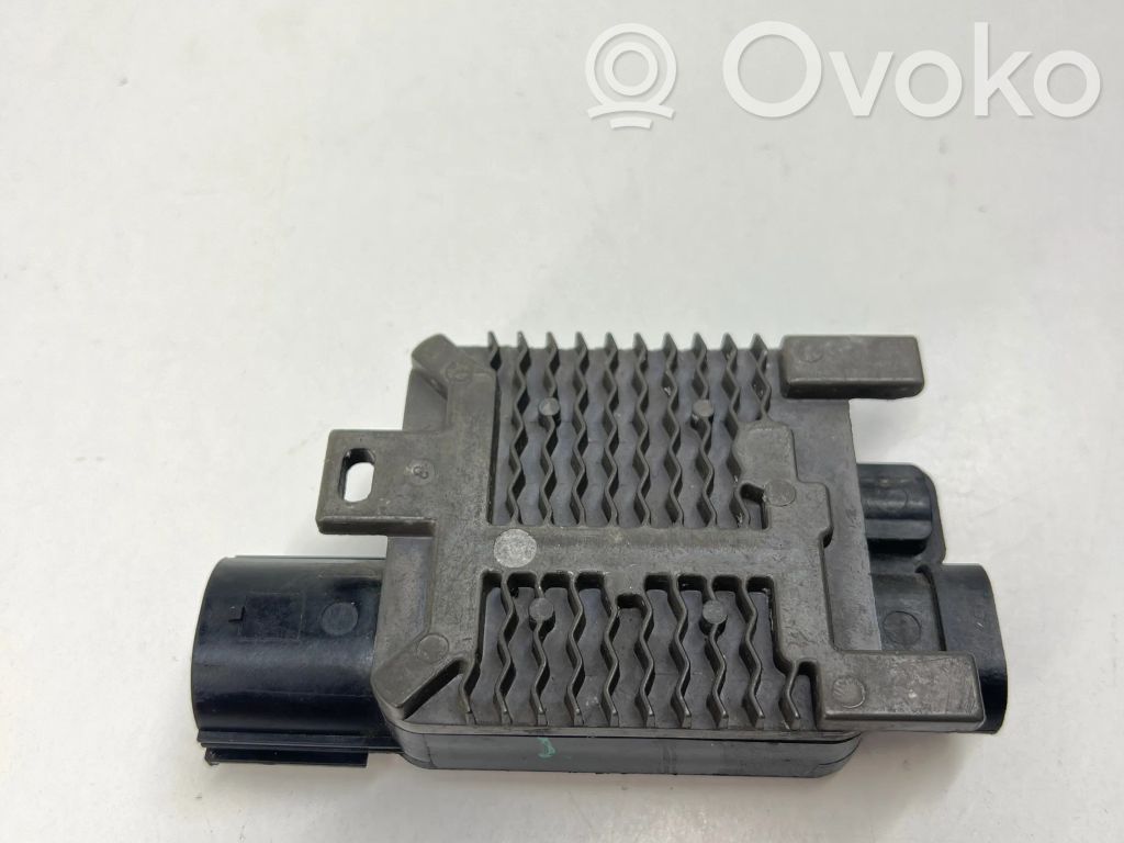 Jaguar F-Pace Coolant fan relay 