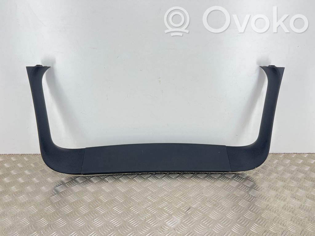 Jeep Cherokee KL Tailgate trim 