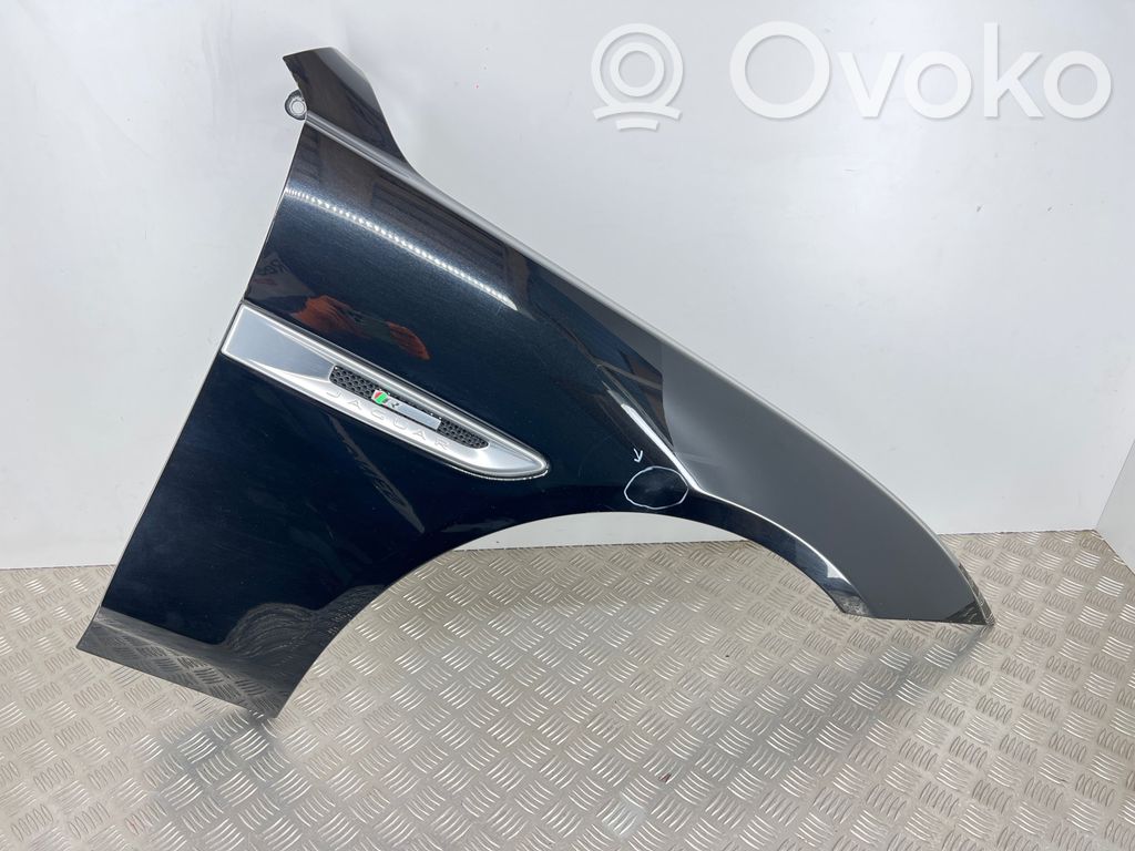 Jaguar XE Sparnas 