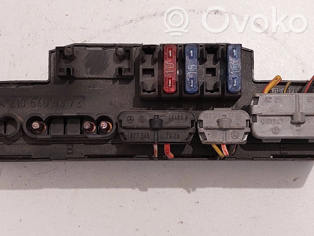 Mercedes-Benz E W210 Fuse module 