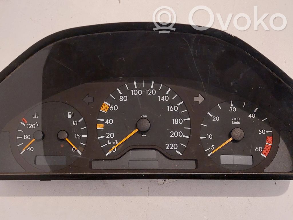 Mercedes-Benz C W202 Licznik / Prędkościomierz 