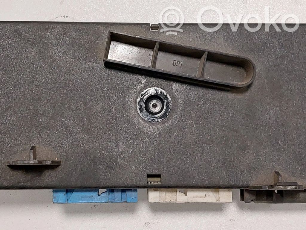 BMW 3 E36 Oro kondicionieriaus/ klimato/ pečiuko valdymo blokas (salone) 