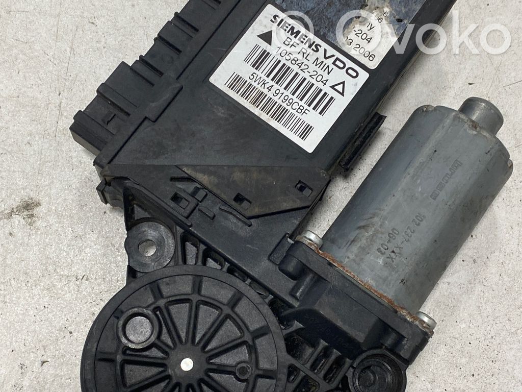 Audi A4 S4 B7 8E 8H Motorino alzacristalli della portiera anteriore 