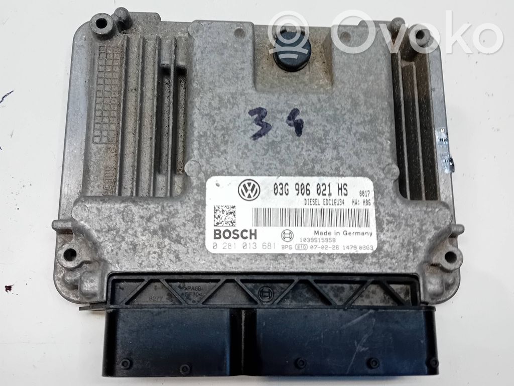 Volkswagen Touran I Engine control unit/module 