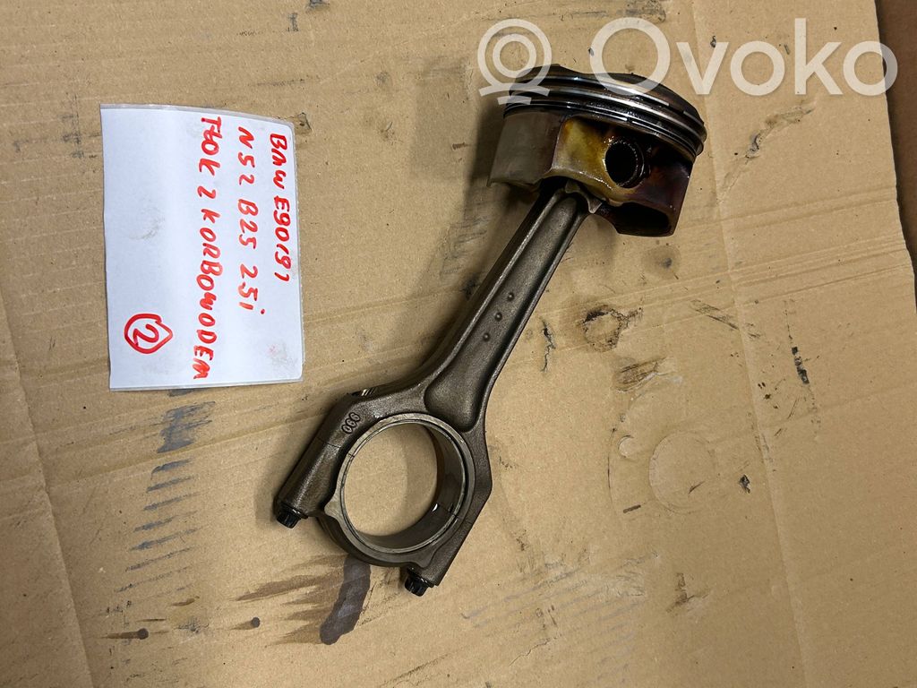 Piston with connecting rod