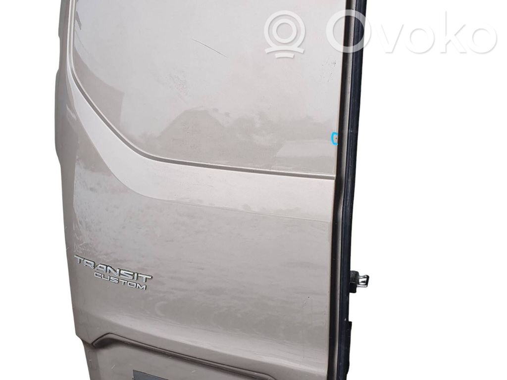 Rear door