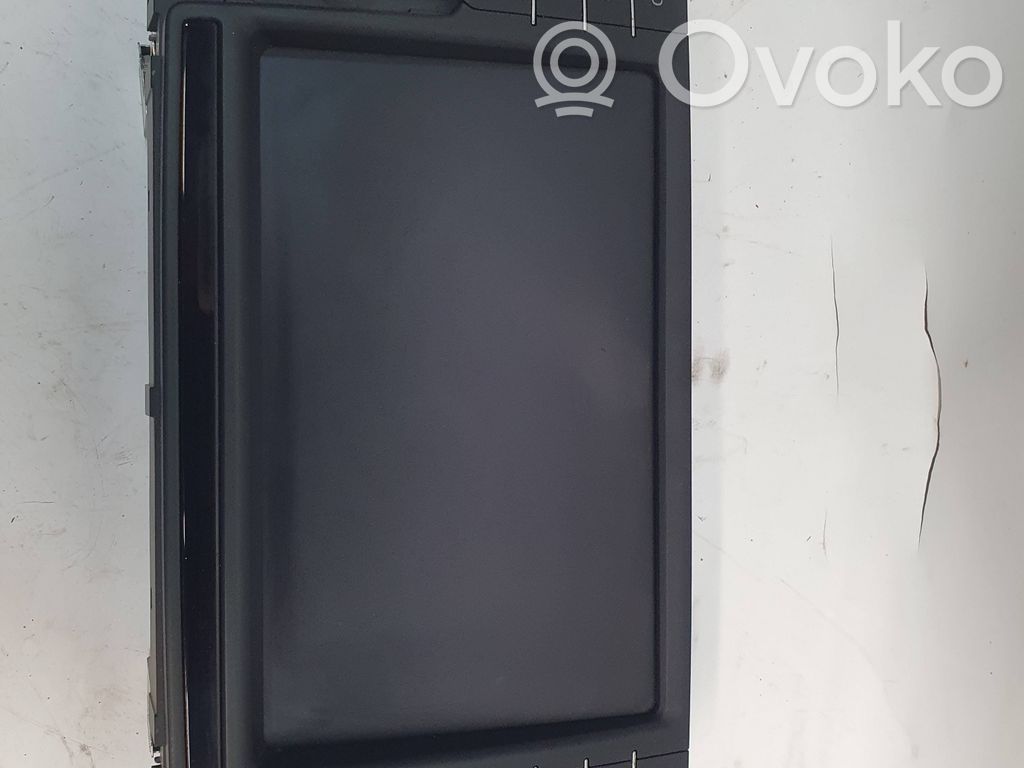 Volkswagen Tiguan Radio/CD/DVD/GPS head unit 