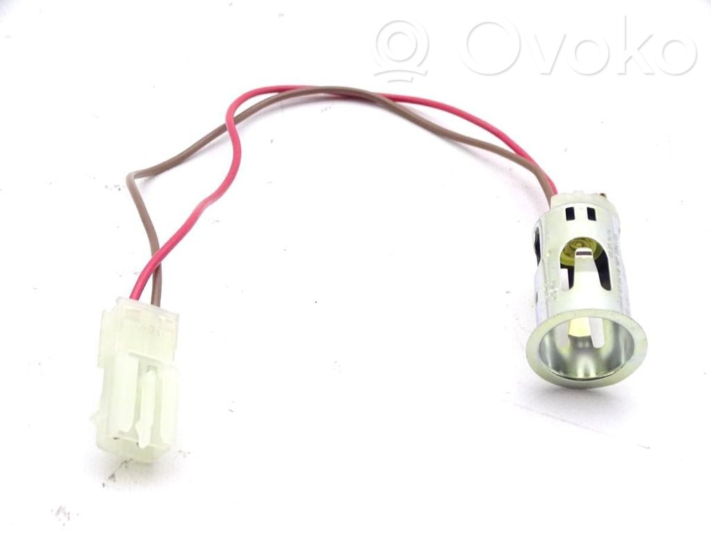BMW 5 G30 G31 G38 12 V Socket (front) 