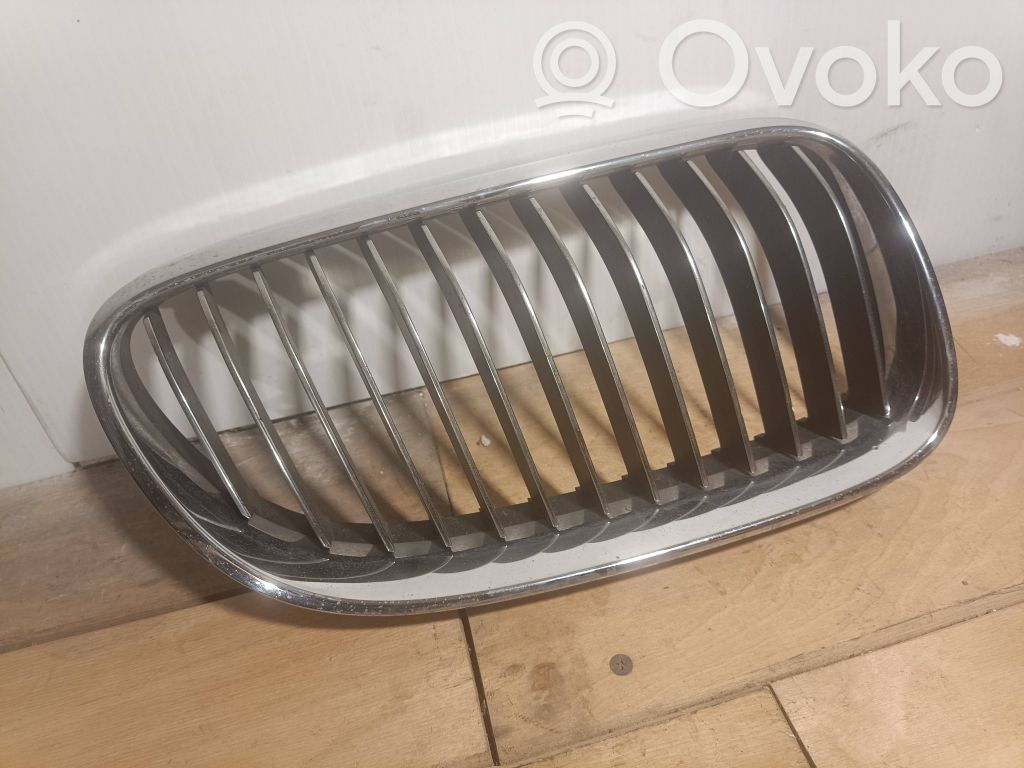 BMW 3 E92 E93 Front bumper upper radiator grill 