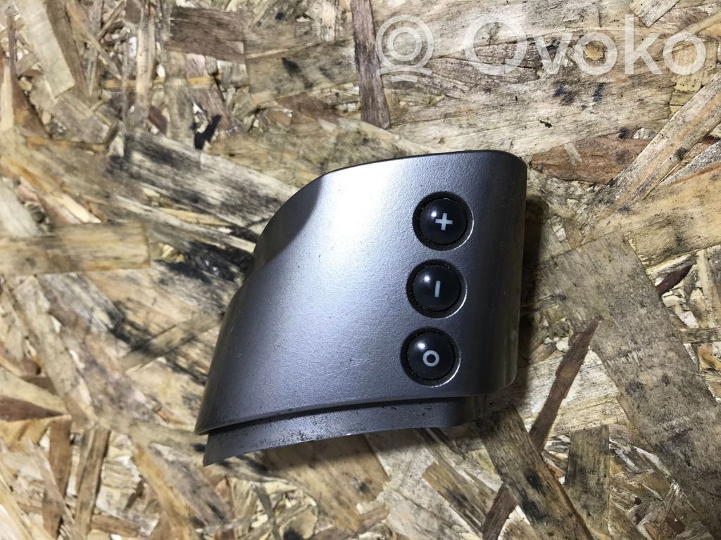 Opel Vectra C Steering wheel buttons/switches 