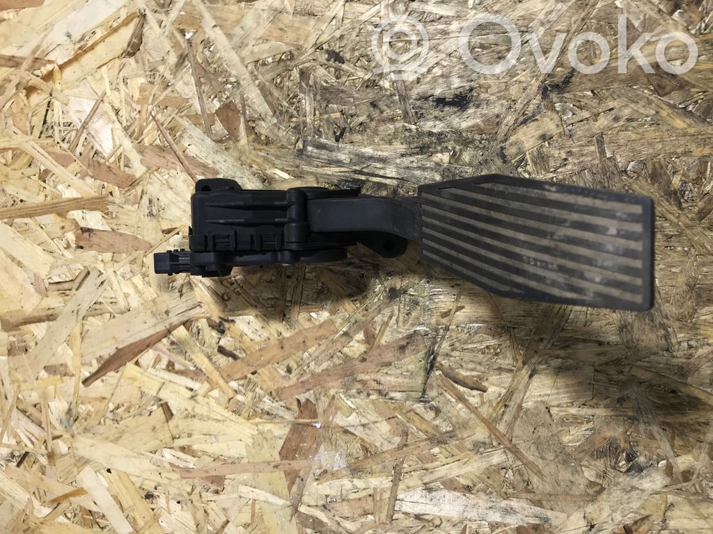Opel Vectra C Akseleratora pedālis 