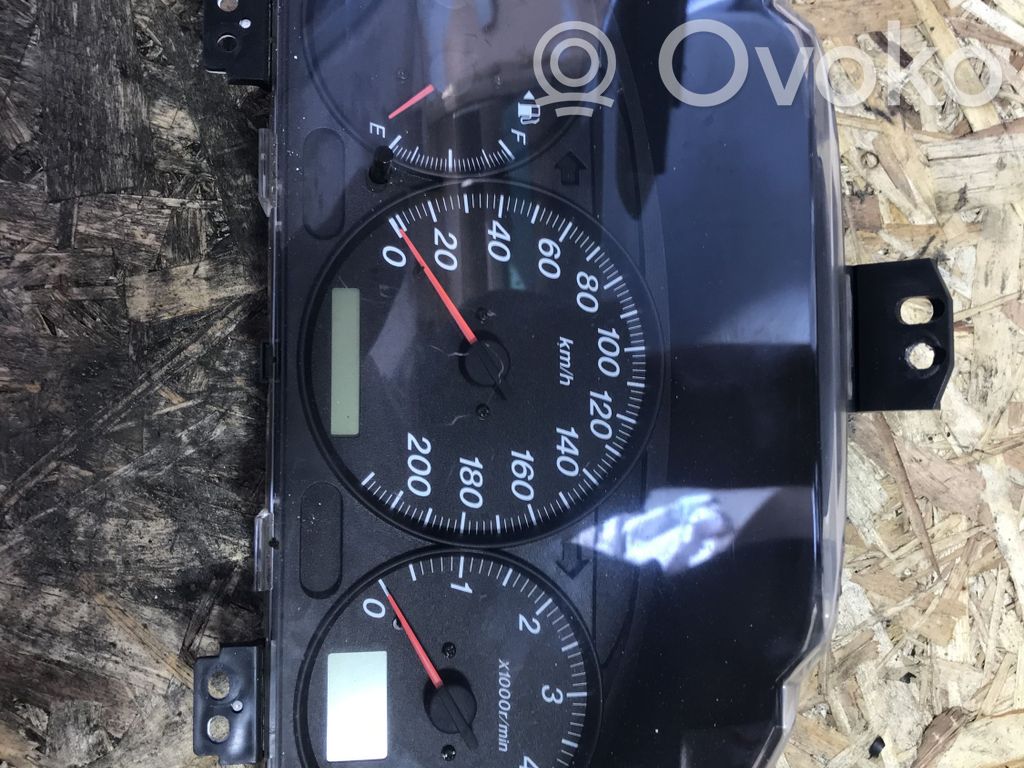 Mazda MPV Speedometer (instrument cluster) 