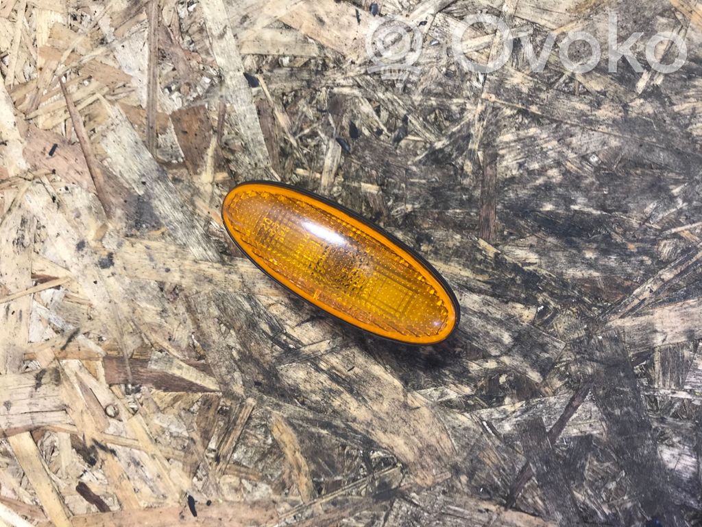 Mazda MPV Front fender indicator light 