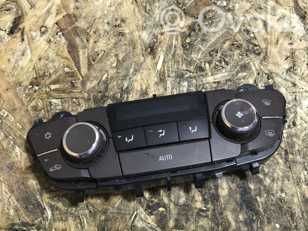 Opel Insignia A Climate control unit 