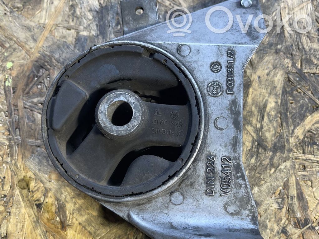 Opel Vectra C Engine mount bracket 