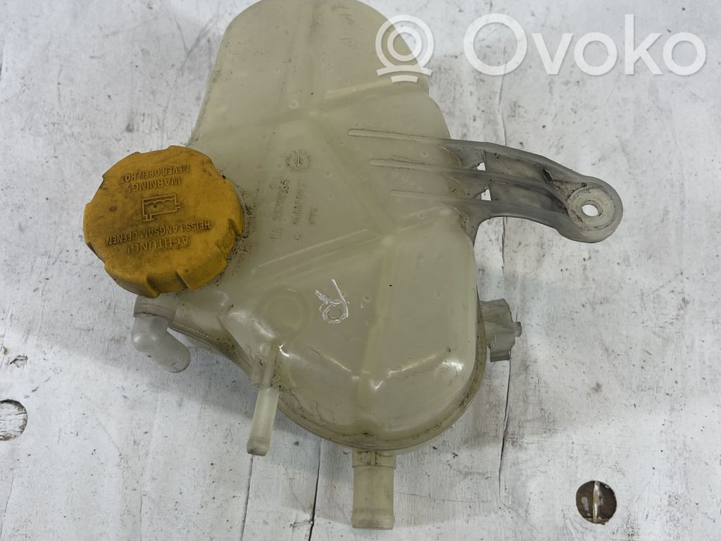 Opel Corsa D Aušinimo skysčio išsiplėtimo bakelis 
