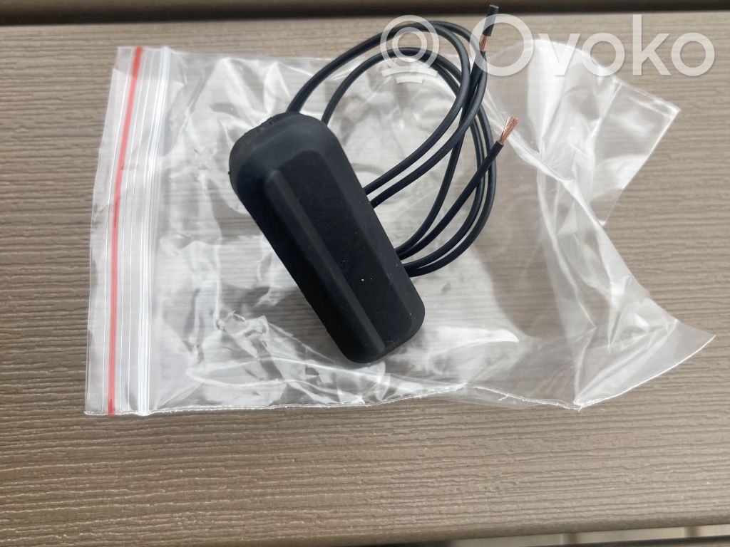 Opel Insignia A Tailgate opening switch 