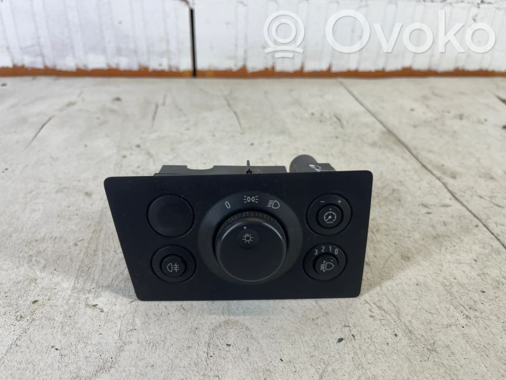 Opel Zafira B Interruptor de luz 