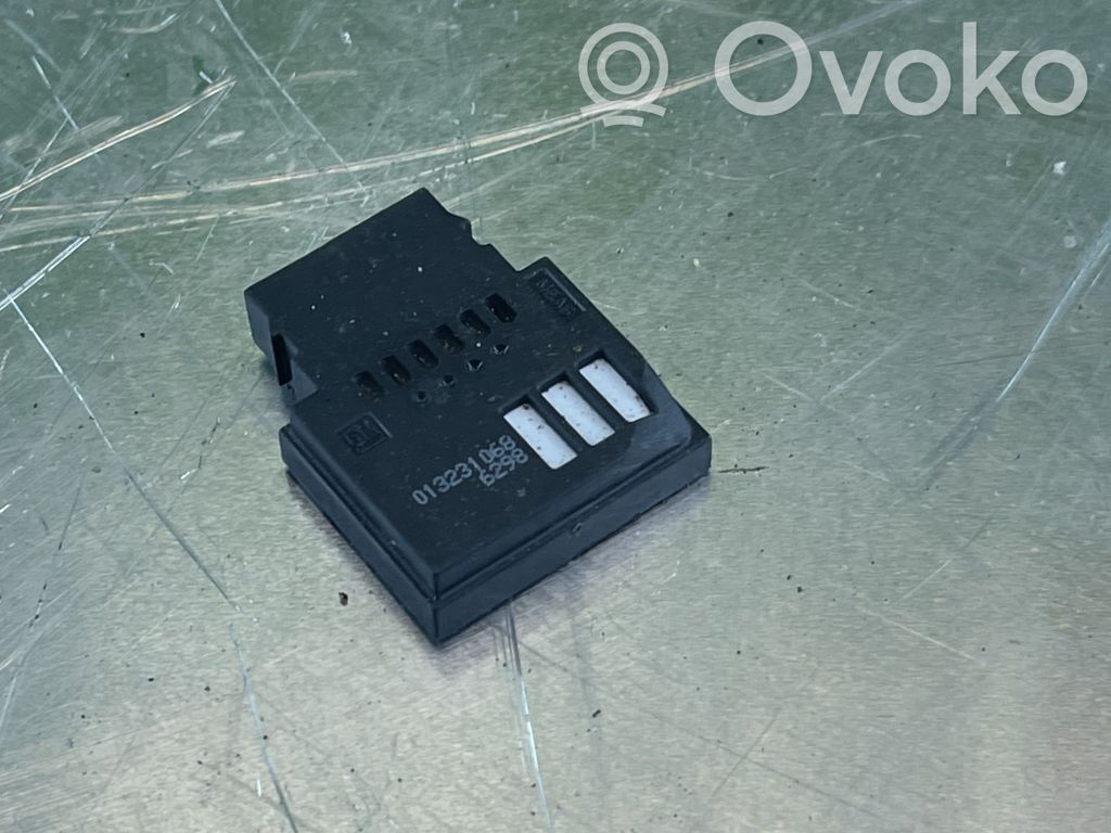 Opel Insignia A Interior temperature sensor 