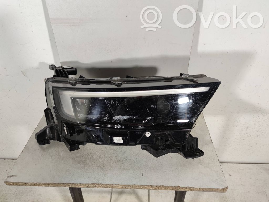 Opel Mokka B Lampa przednia 