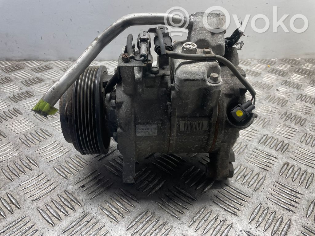 Ilmastointilaitteen kompressorin pumppu (A/C)   9225703