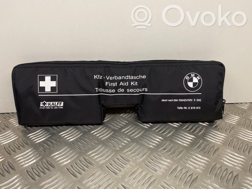 BMW 7 F01 F02 F03 F04 Vaistinėlė 