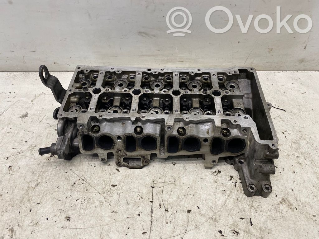 BMW 5 F10 F11 Engine head 