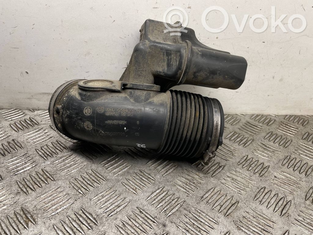 BMW 3 E90 E91 Oro paėmimo kanalo detalė (-ės) 