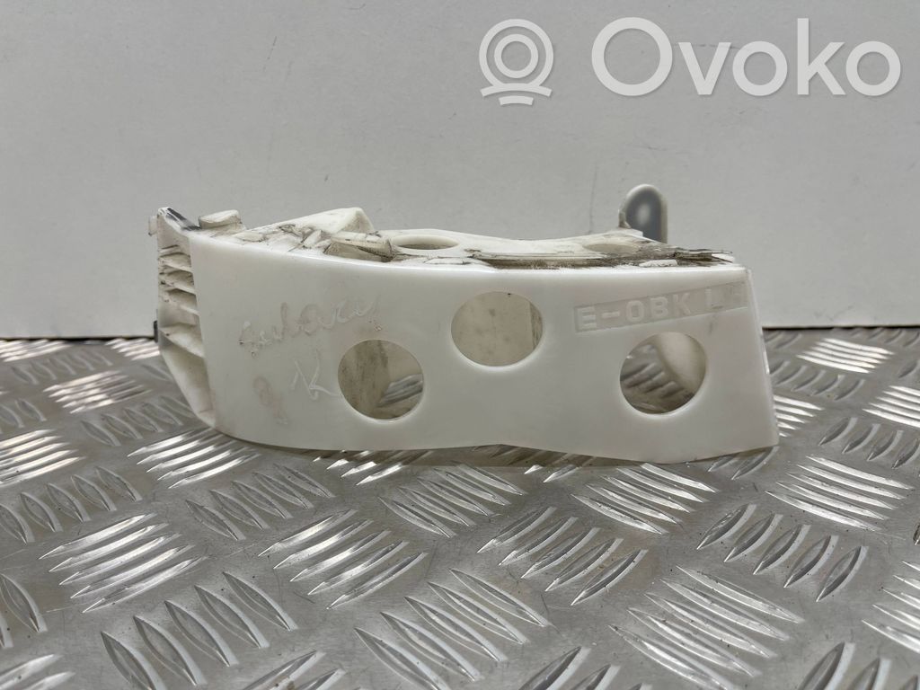 Rear bumper mounting bracket