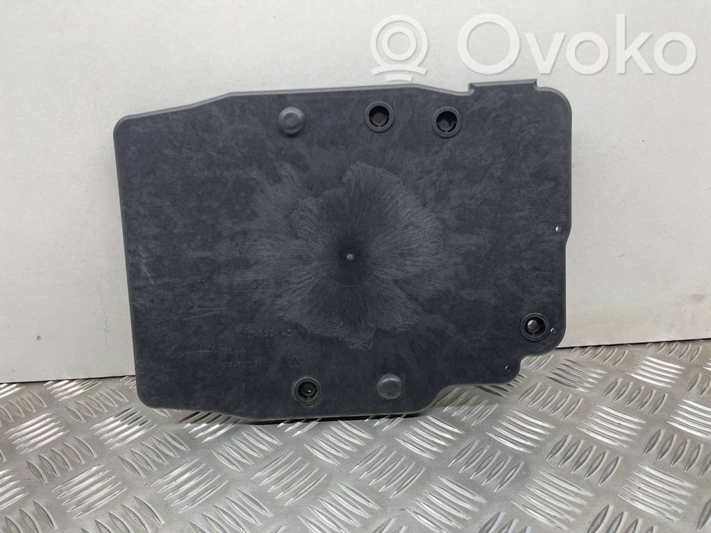 Ford C-MAX II Engine control unit box 