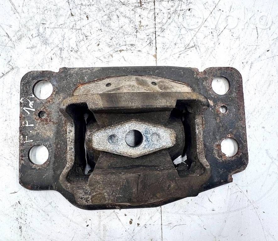 Ford Fusion II Engine mount bracket 