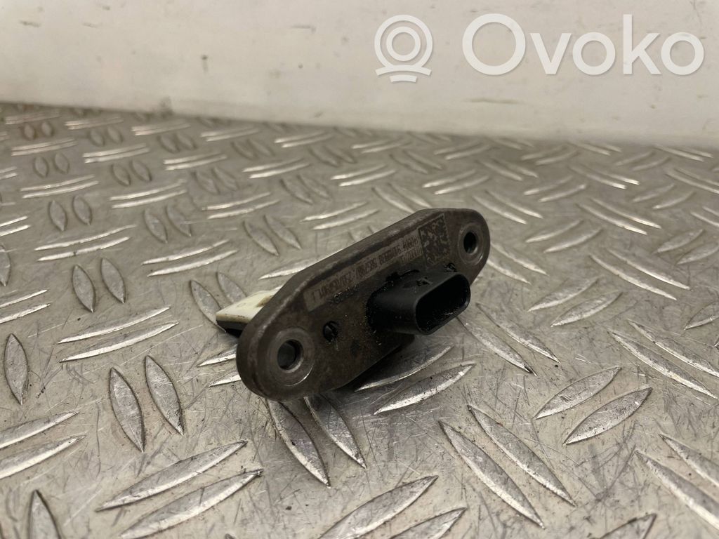 Gear selector   AE8P7F293AB,17223900,01002700,140904,17223701,2507057901,91019938,B857887