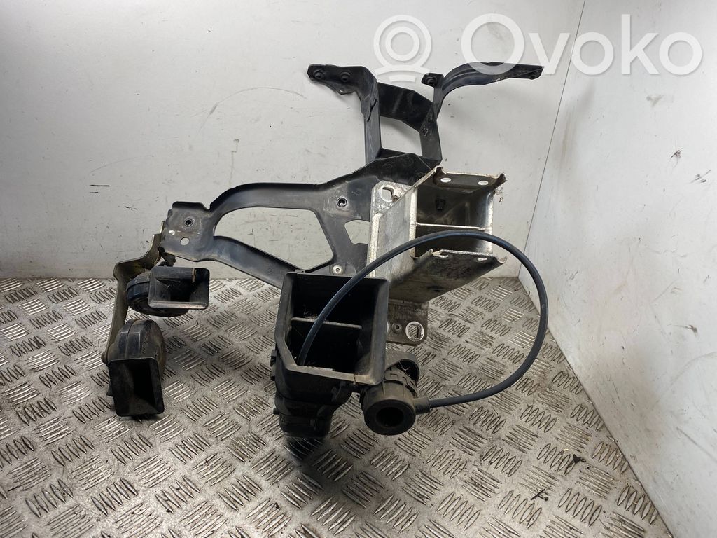 BMW 5 E60 E61 Soporte del parachoques delantero 