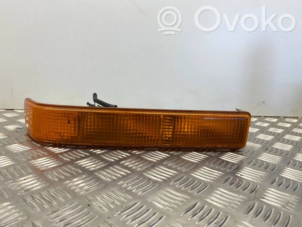 Chevrolet Blazer Front fender indicator light 