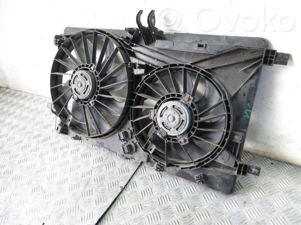 Renault Master III Elektrisks radiatoru ventilators 