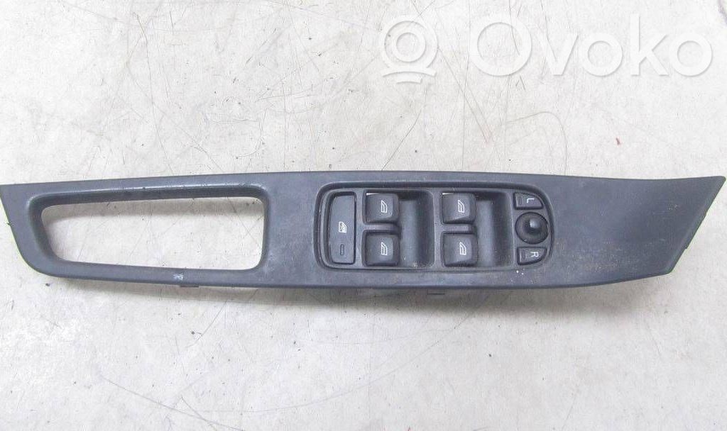 Volvo S60 Electric window control switch 