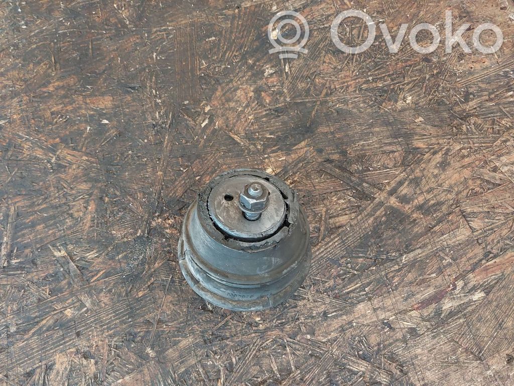 BMW 5 E39 Engine mount bracket 