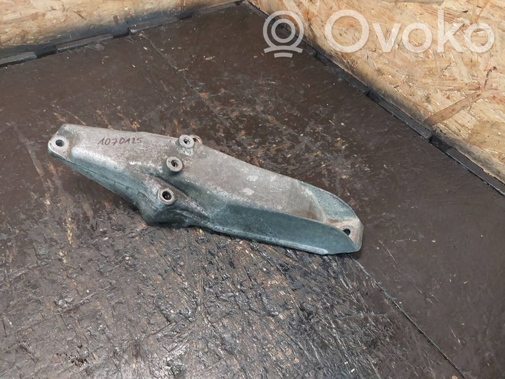 BMW 3 E46 Engine mounting bracket 