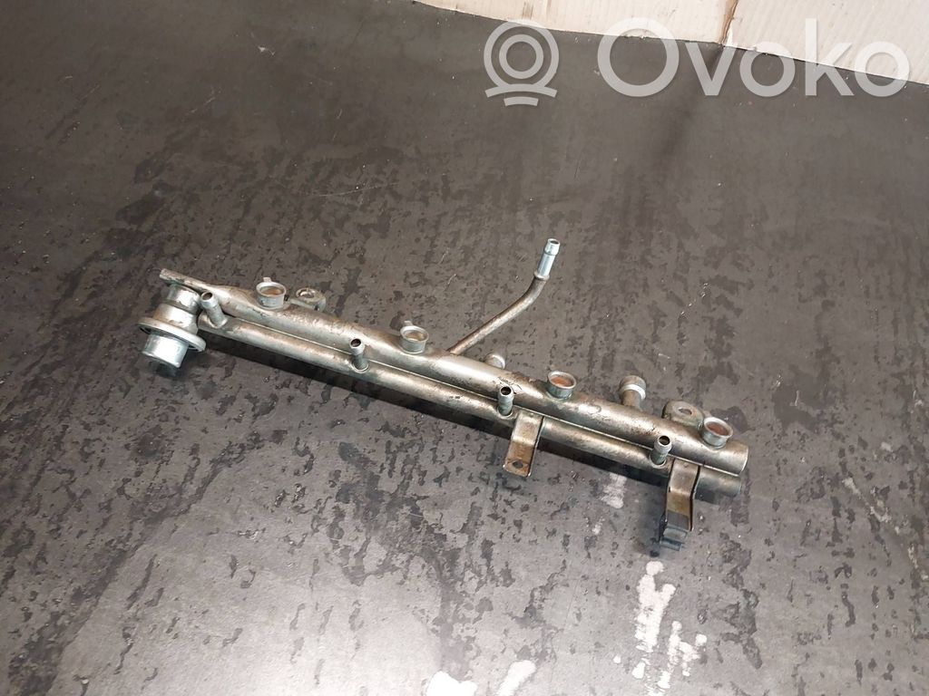 BMW 3 E46 Fuel main line pipe 