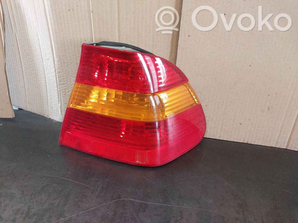 BMW 3 E46 Aizmugurējais lukturis virsbūvē 