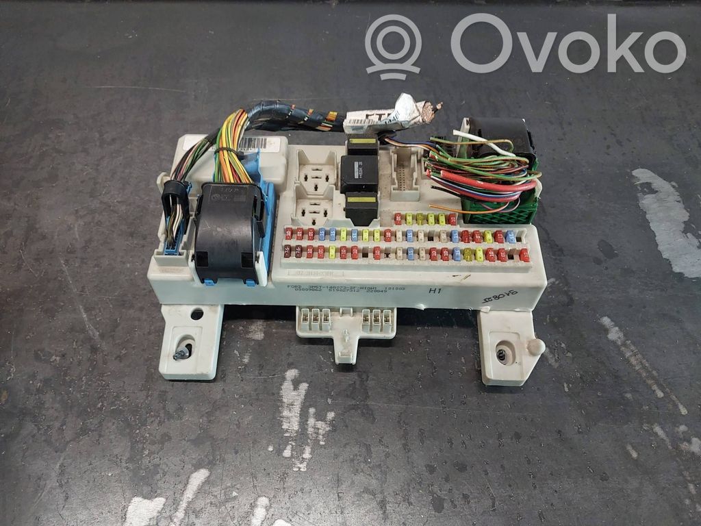 Ford Focus Comfort/convenience module 