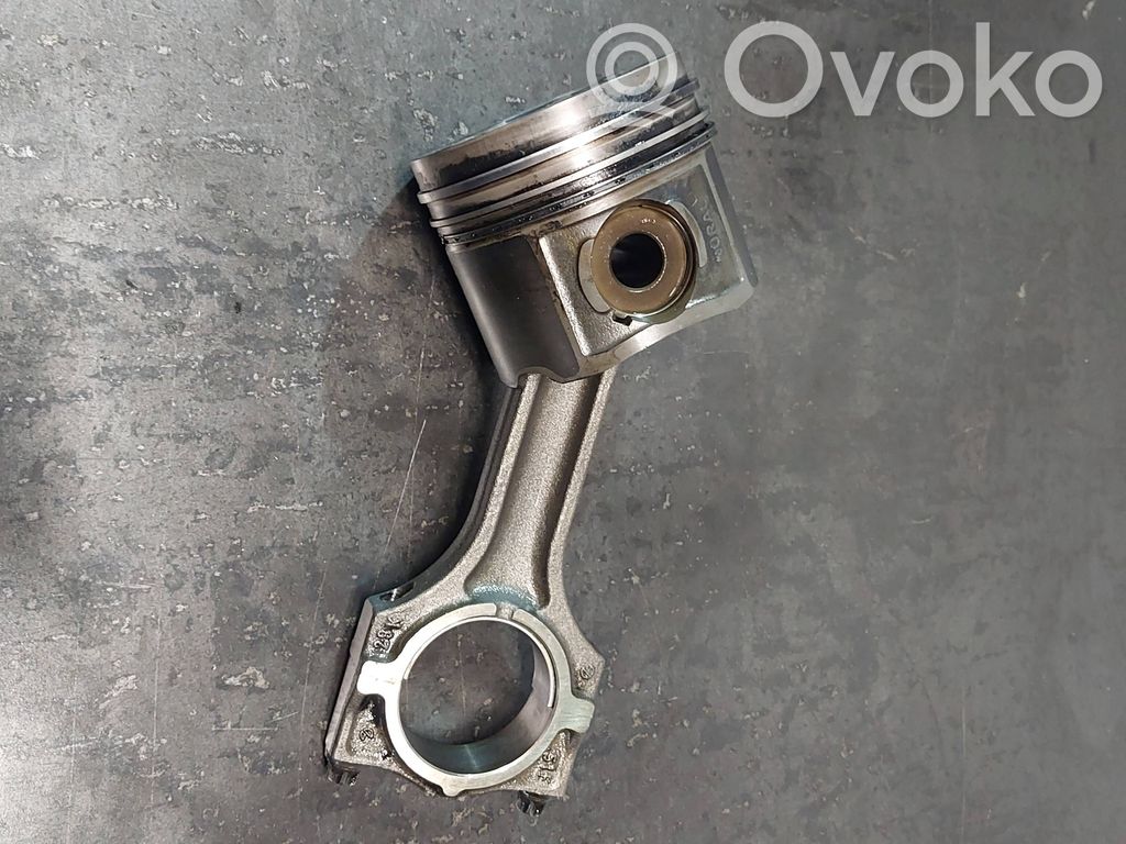 BMW 3 E46 Piston with connecting rod 